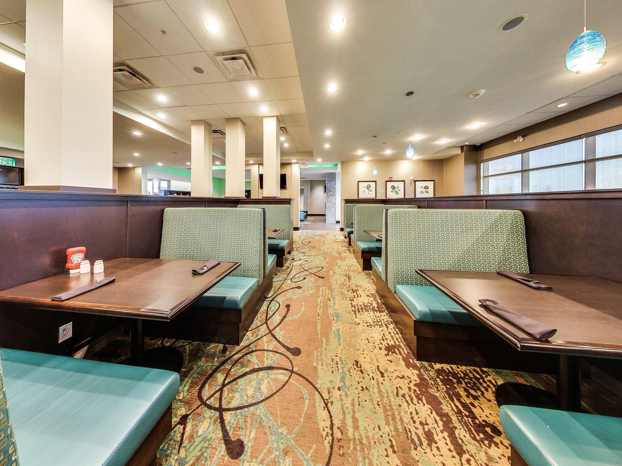 Holiday Inn Hotel & Suites Edmonton Airport Conference Centre By Ihg Nisku Buitenkant foto