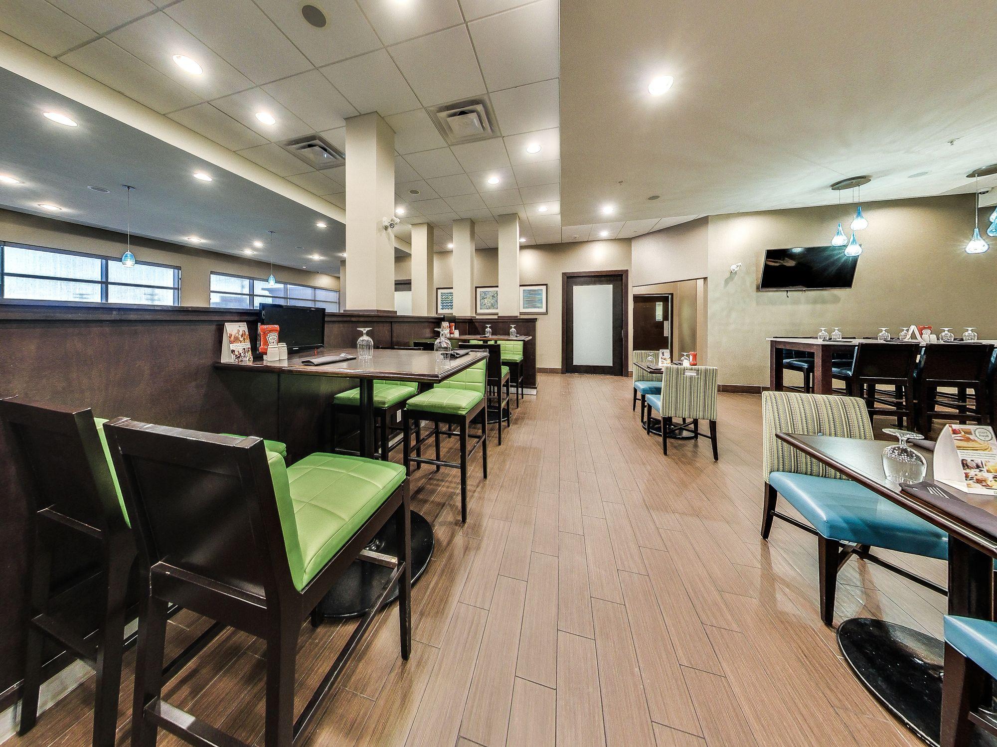 Holiday Inn Hotel & Suites Edmonton Airport Conference Centre By Ihg Nisku Buitenkant foto